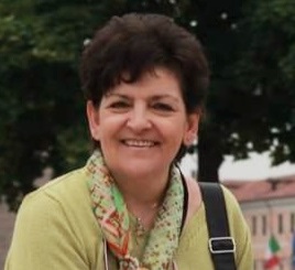 Lucia Cola